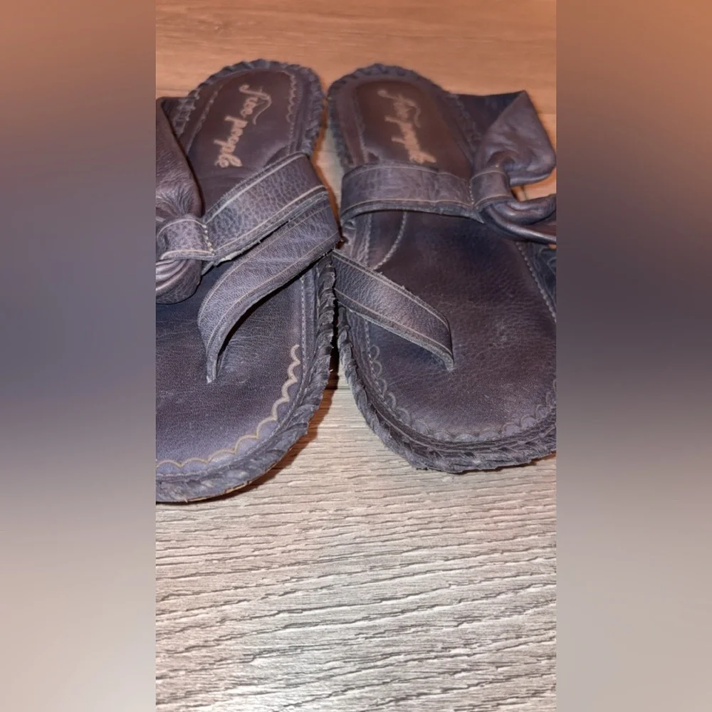 Free People Abilene Navy Blue Leather Sandals Size 38/ 7.5 Women’s One Toe Strap - Picture 5 of 6